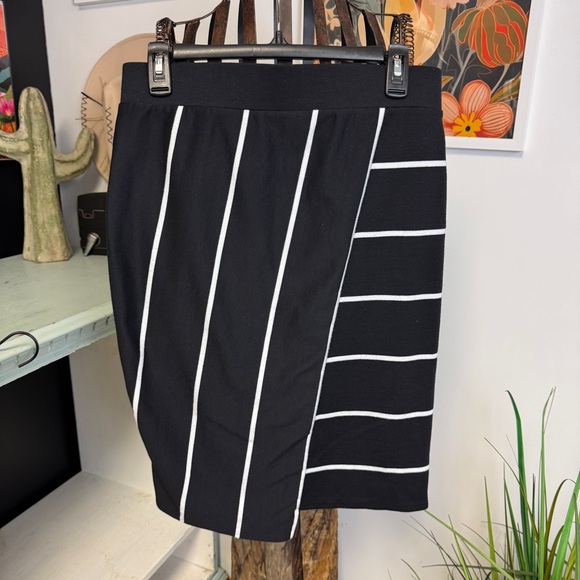Belle Sky | black and white pencil skirt | M - Picture 1 of 4